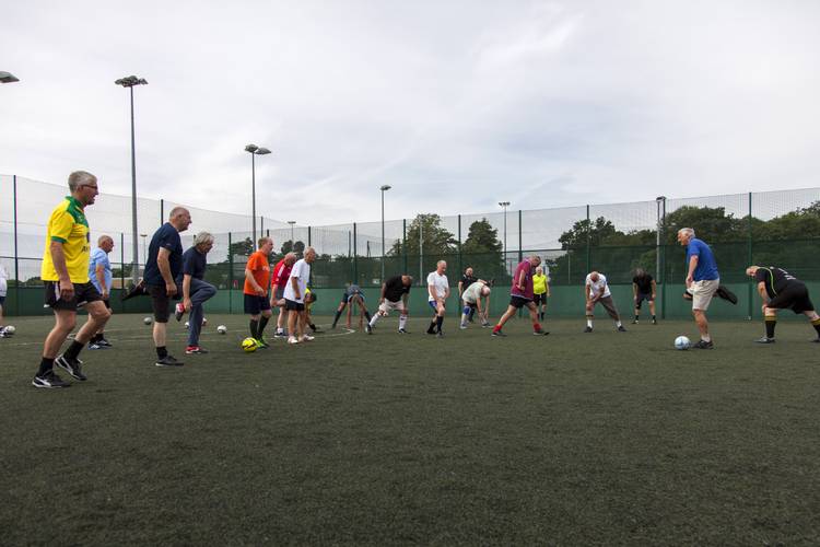walking football stretches fill